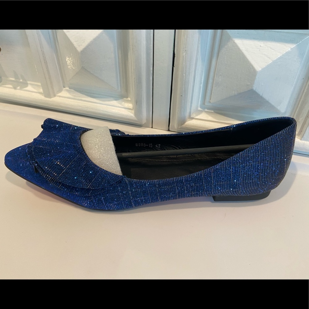 NWT - VERY sparkly blue flats with ruffle detail